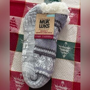NWT Muk Luks Women's Shortie Cabin Socks S/M (5-7) size